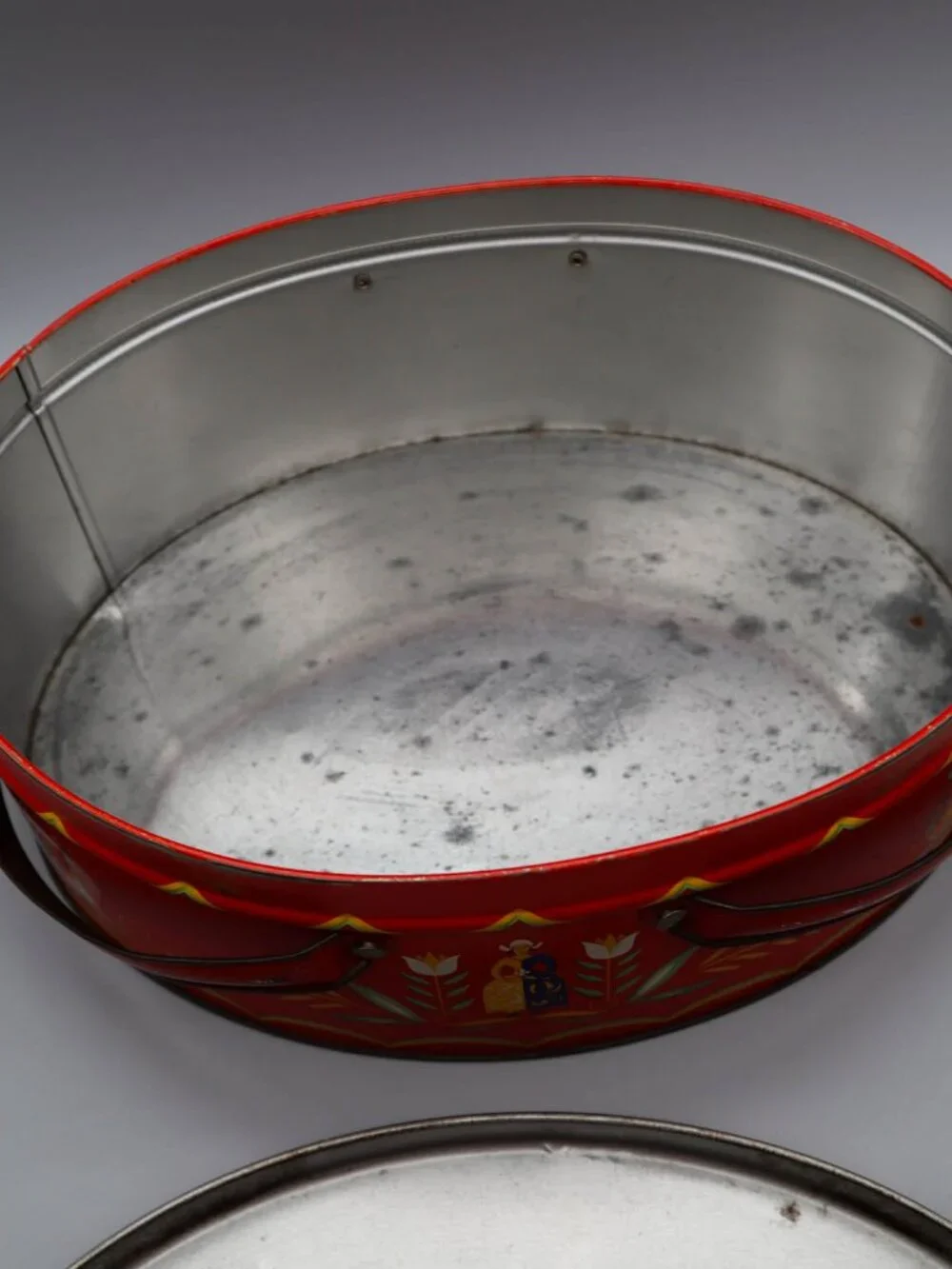Vintage Pennsylvania Dutch Folk Art Storage Tin Sewing Basket w/ Swivel Handles